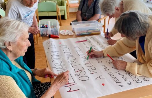 Mezinárodní den ošetřovatelů a sester: Klienti poděkovali za každodenní péči